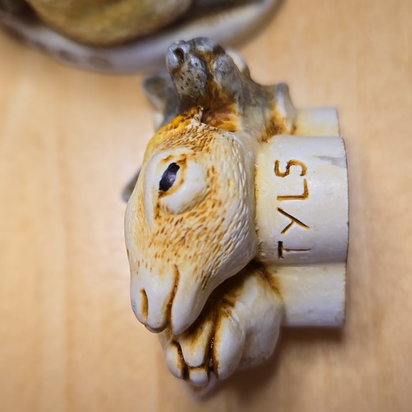 Harmony Kingdom "Mutton Chops" Sheep & Wolf Box Figurine - Picture 7 of 12